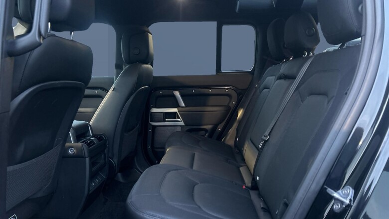 Land Rover Defender 3.0 D250 X-Dynamic HSE 110 5dr Auto Diesel Estate